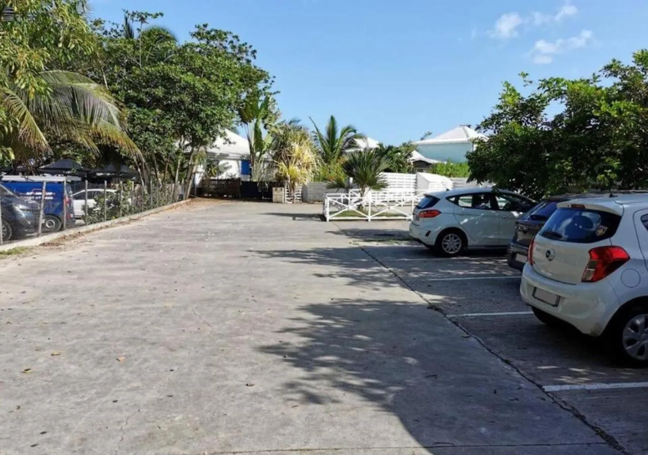 Villa Cocotier à 50 mètres de la plage Le Diamant Martinique